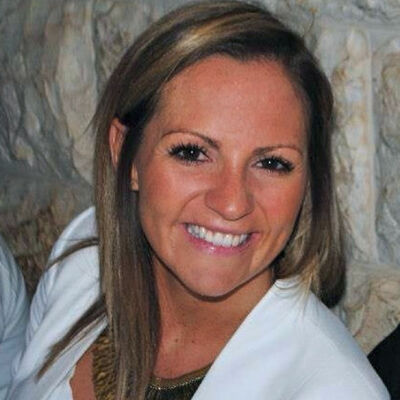 Caroline HW Headshot